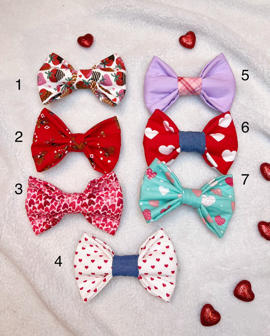 TOY bow ties